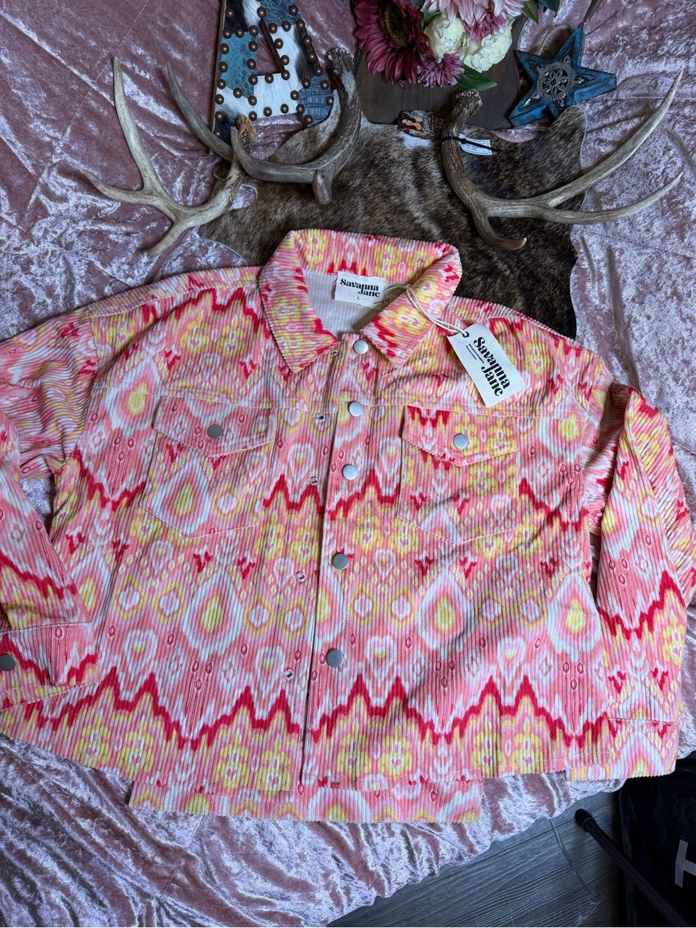 NWT Savanna Jane Corduroy Shacket L Southwestern Western Geometric Pink